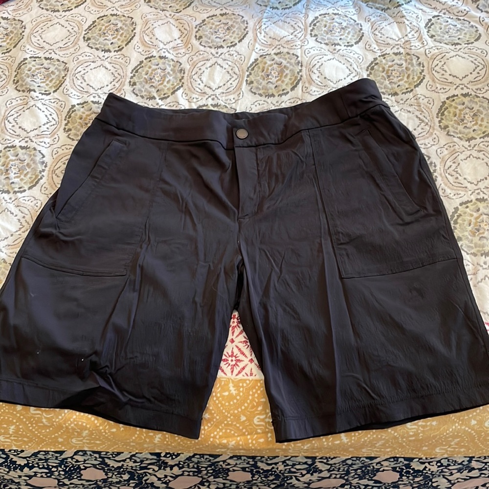 Athleta Black Trekkie Short